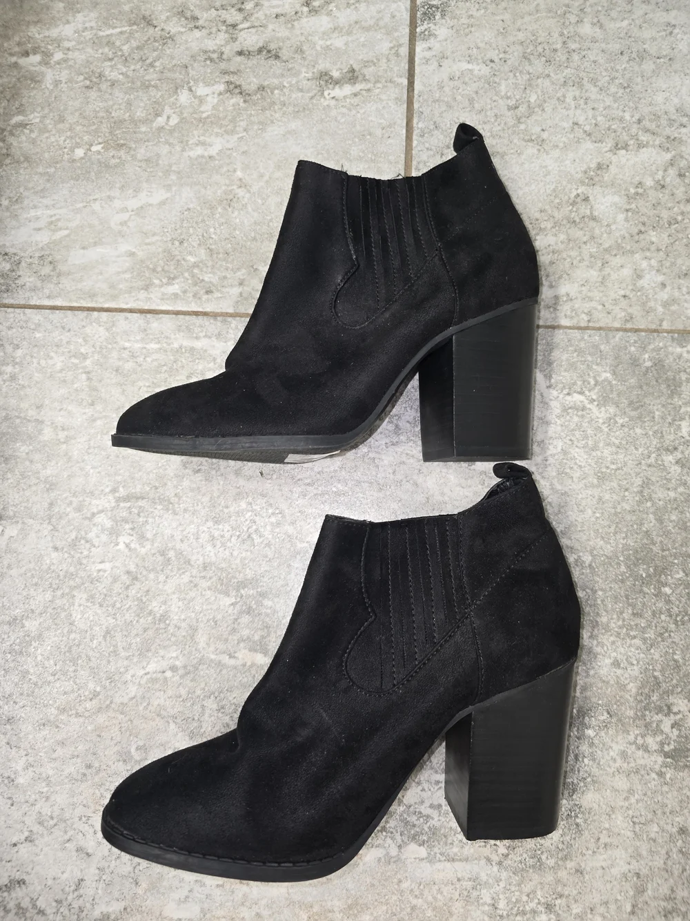 Forever 21 Black Suede Ankle Booties with Block Heel